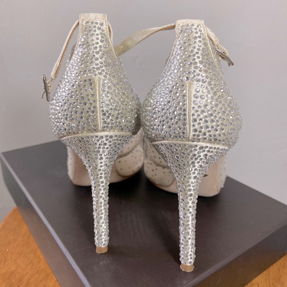 BADGLEY MISCHKA Jewel Satin Ankle Pump - Picture 3 of 8